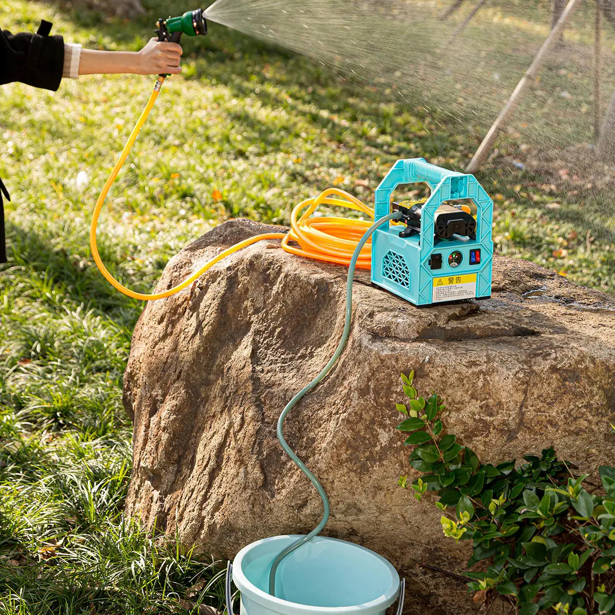 High-Pressure Portable Power Pump Sprayer Electric Water Garden Car Wash Battery-Operated Made of Durable PP Plastic