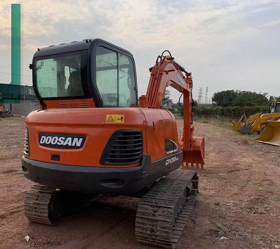 Завод по индивидуальному заказу Doosan Dx55 5 тонн небольшой МНОГОЦЕЛЕВОЙ ГИДРАВЛИЧЕСКИЙ мини-экскаватор