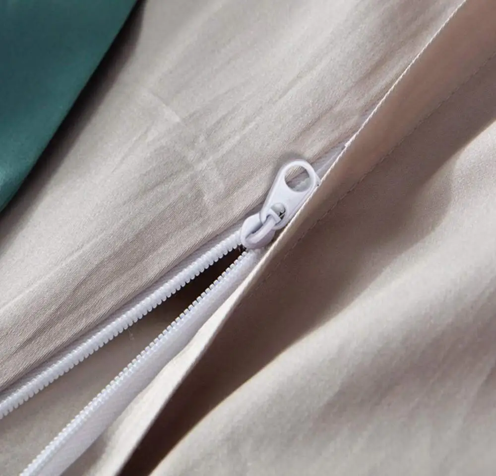 
KAERFU Bed Sheet 3 Piece with Zipper Closure & Corner Ties Luxurious Comforter Cover Bed Sheet Set 