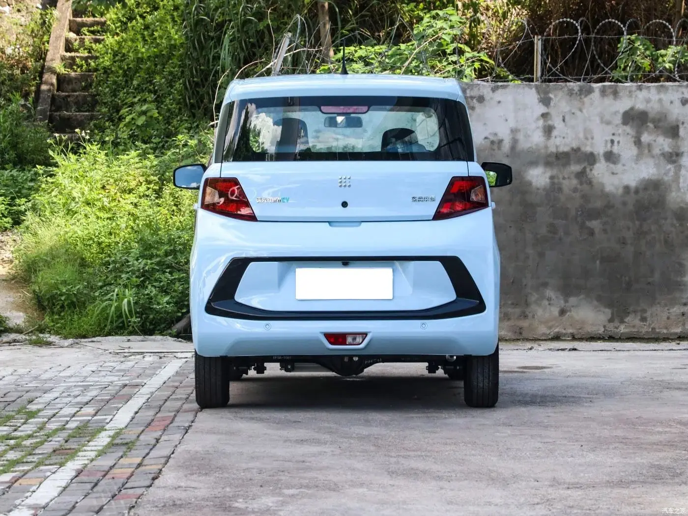 Китайский поставщик Dongfeng Fencon Mini EV новые энергетические транспортные средства правосторонний электрический автомобиль dfsk fengon небольшие подержанные автомобили