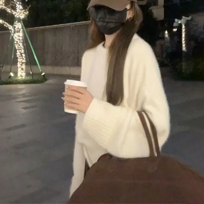 Knitwear manufacturer Cotton Knitted Pullover casual round neck white solid cashmere knit custom sweater for women