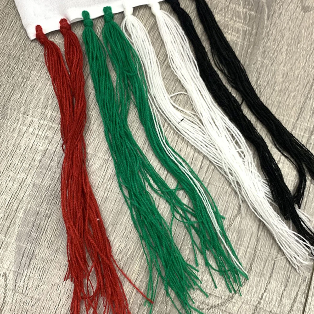 Hot Sale Tassel Palestinian Flag Printed Shawls Arab Keffiyeh Neck Scarves Silk Palestine Scarf