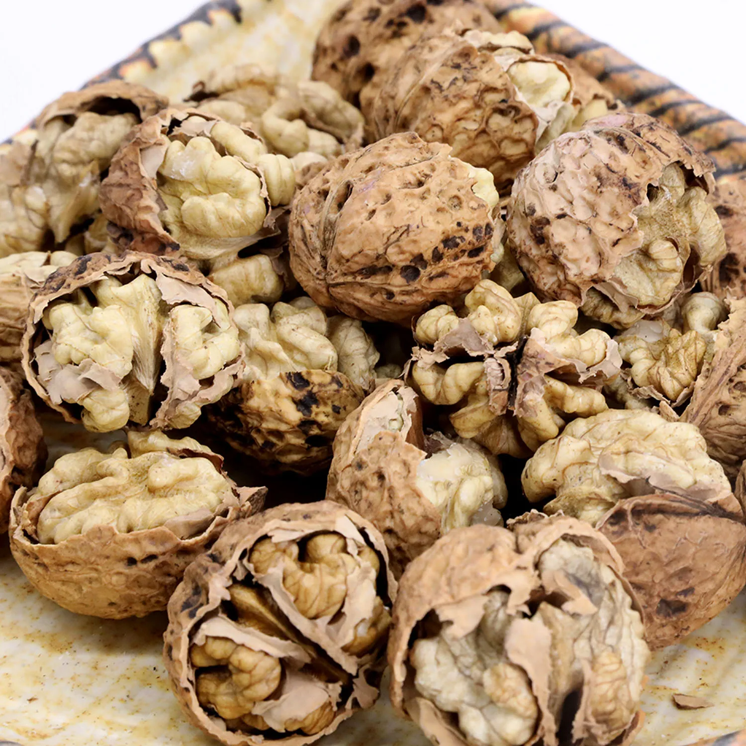 High Quality Whole Walnuts Inshell   Export Walnut White For Sale Snack  Dry Fruit  Fresh Walnuts Price