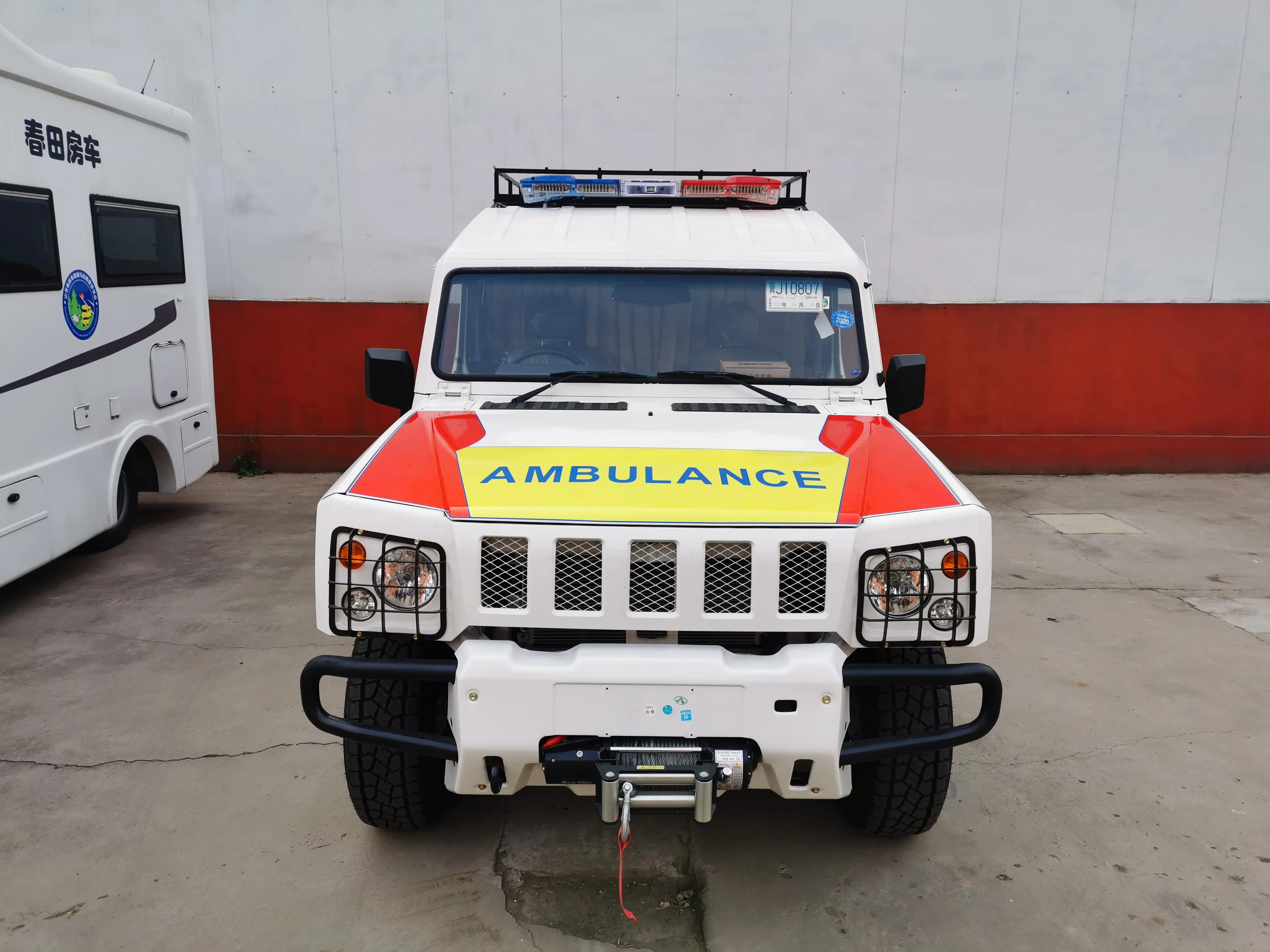 BEIQI 4WD 4*4 OFF ROAD Diesel Medical Ambulance