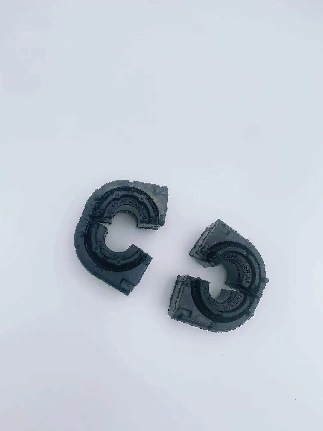 2021 New Bushing Engine Mount  Bracket Mount For Seat VW Audi 1K0511327AR