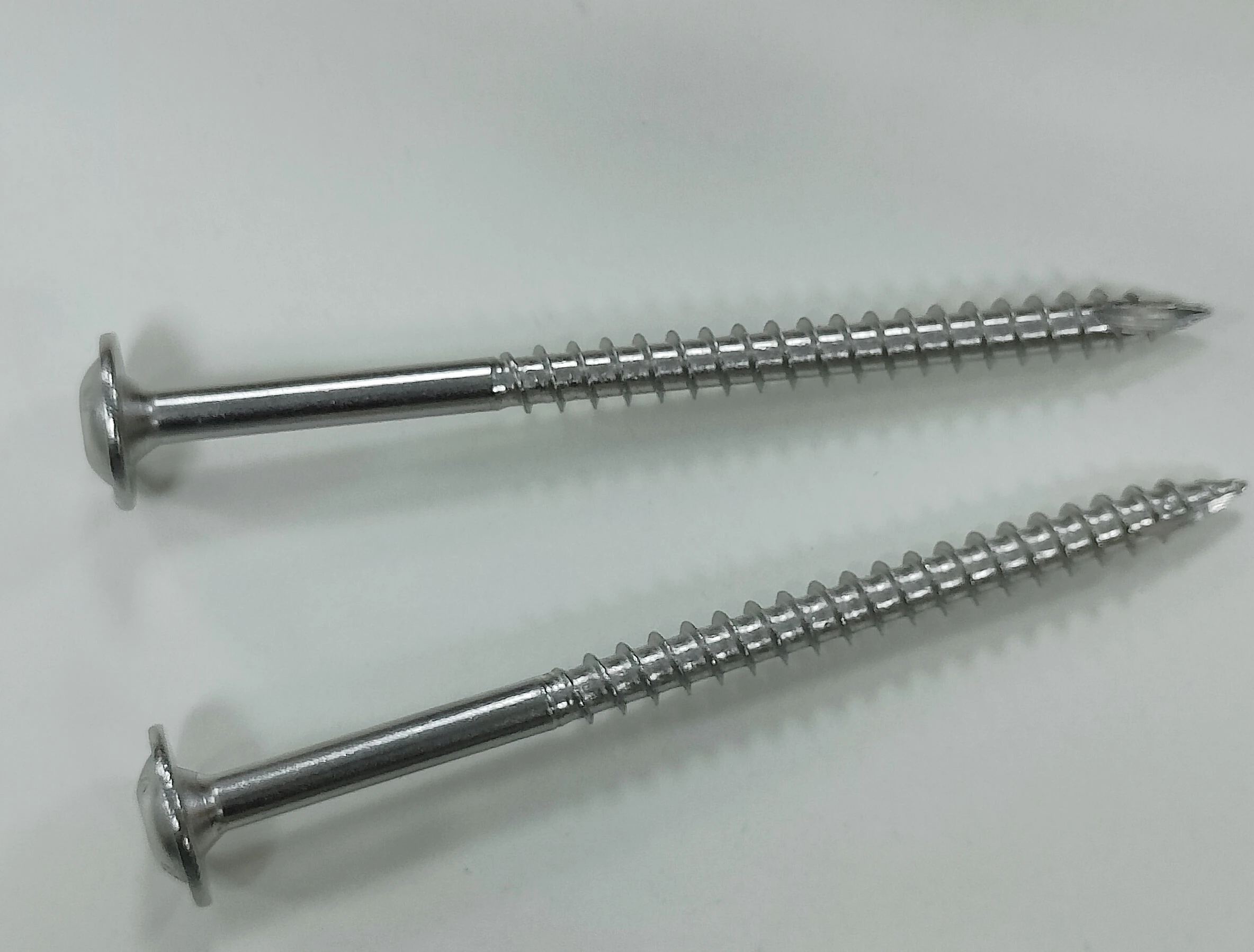 Type 17 Chipboard Screw Torx Flanged Rounded Head Decking Wood Screw