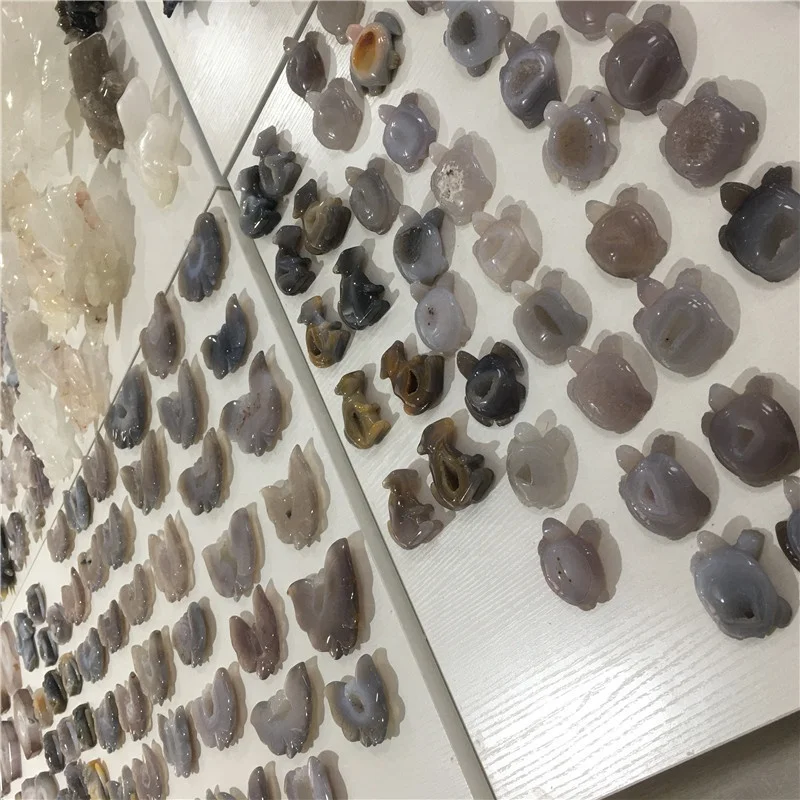 Wholesale high quality natural hand carved agate geode crystal penguin for decoration