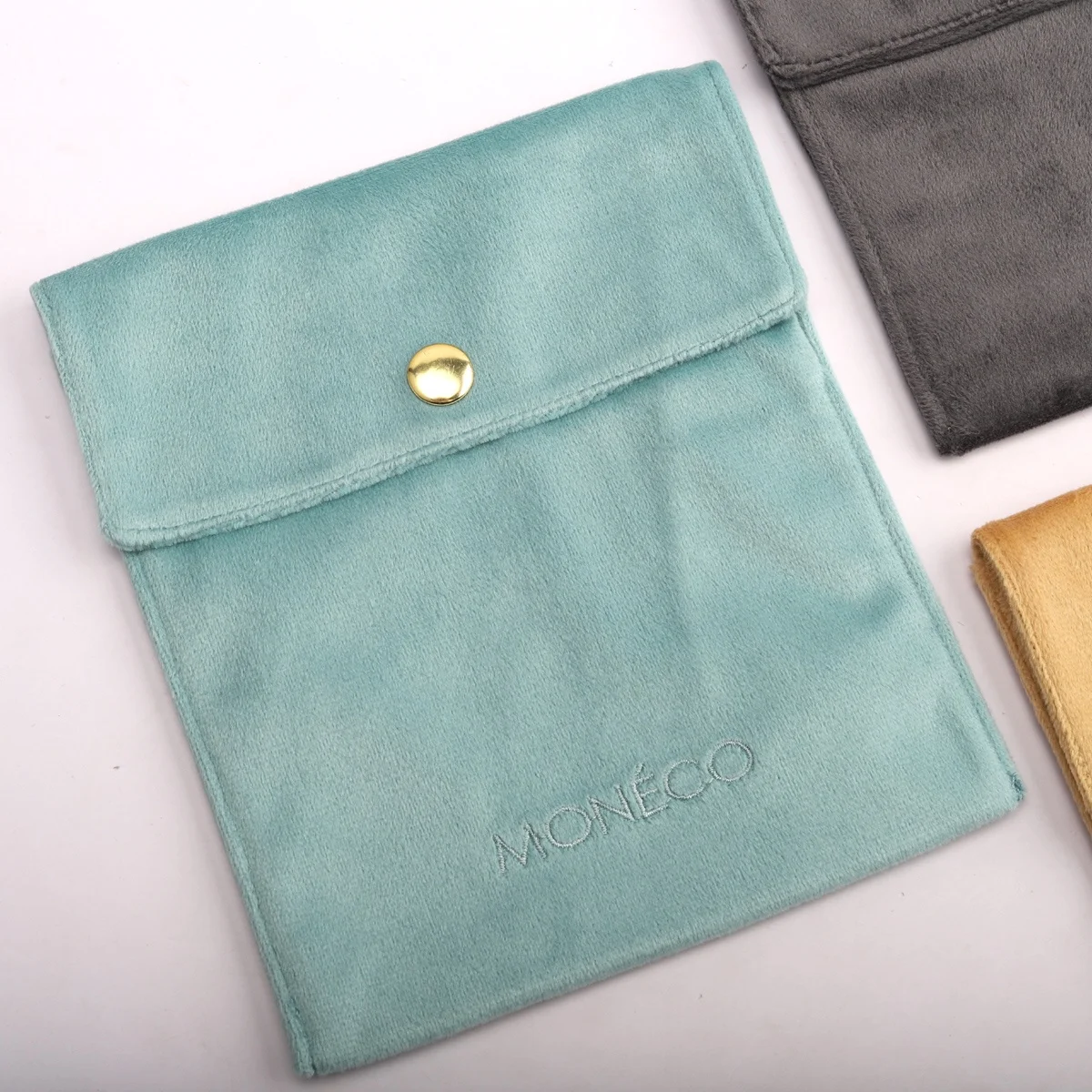 Custom Emboss Printed Colorful Velvet Envelope Necklace Bracelet Jewelry Pouch With Button Luxury Mirror Comb Jewelry Pouch