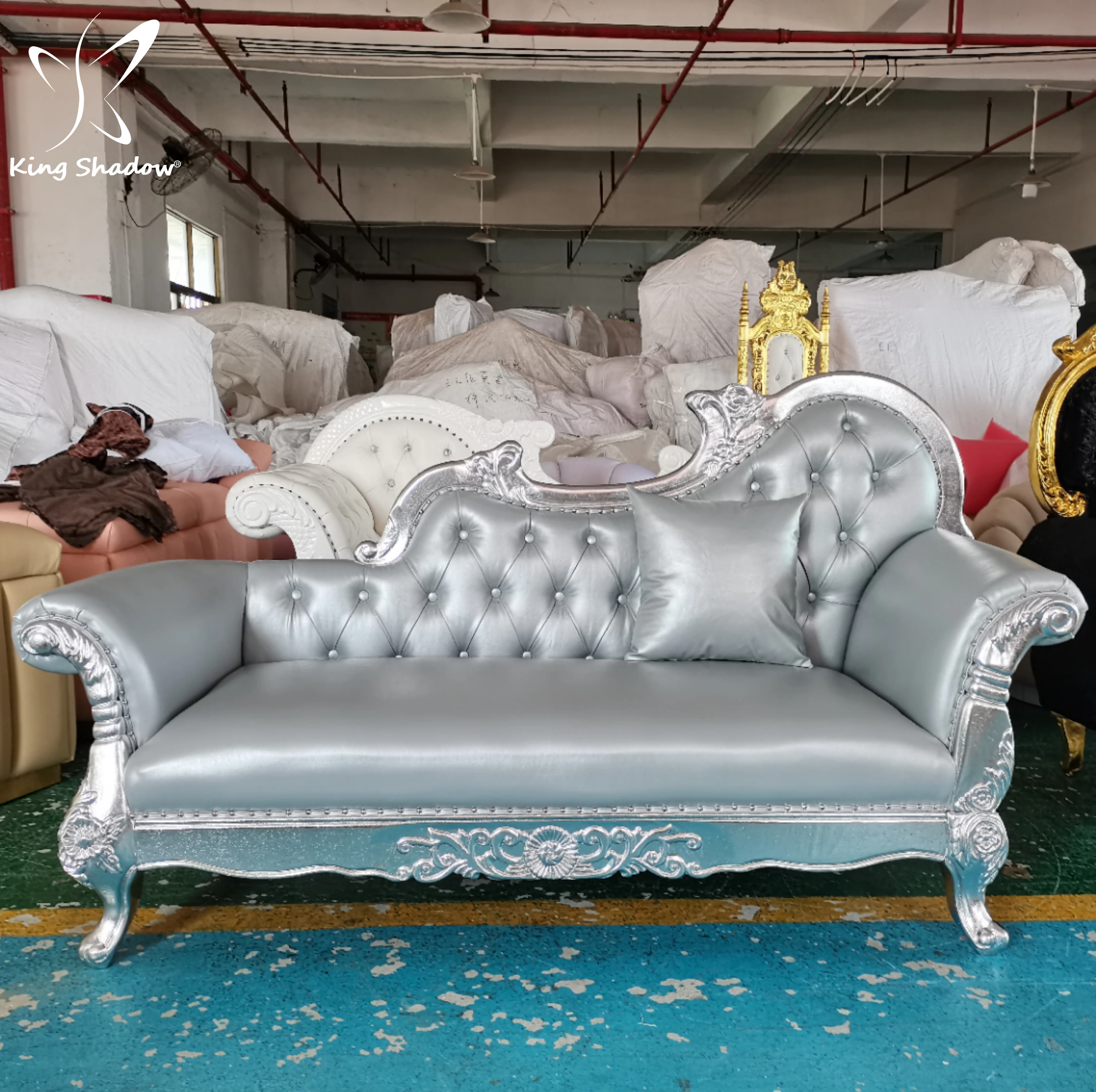Hot sale waiting sofa royal leather waiting sofa beauty salon sofa with pillow