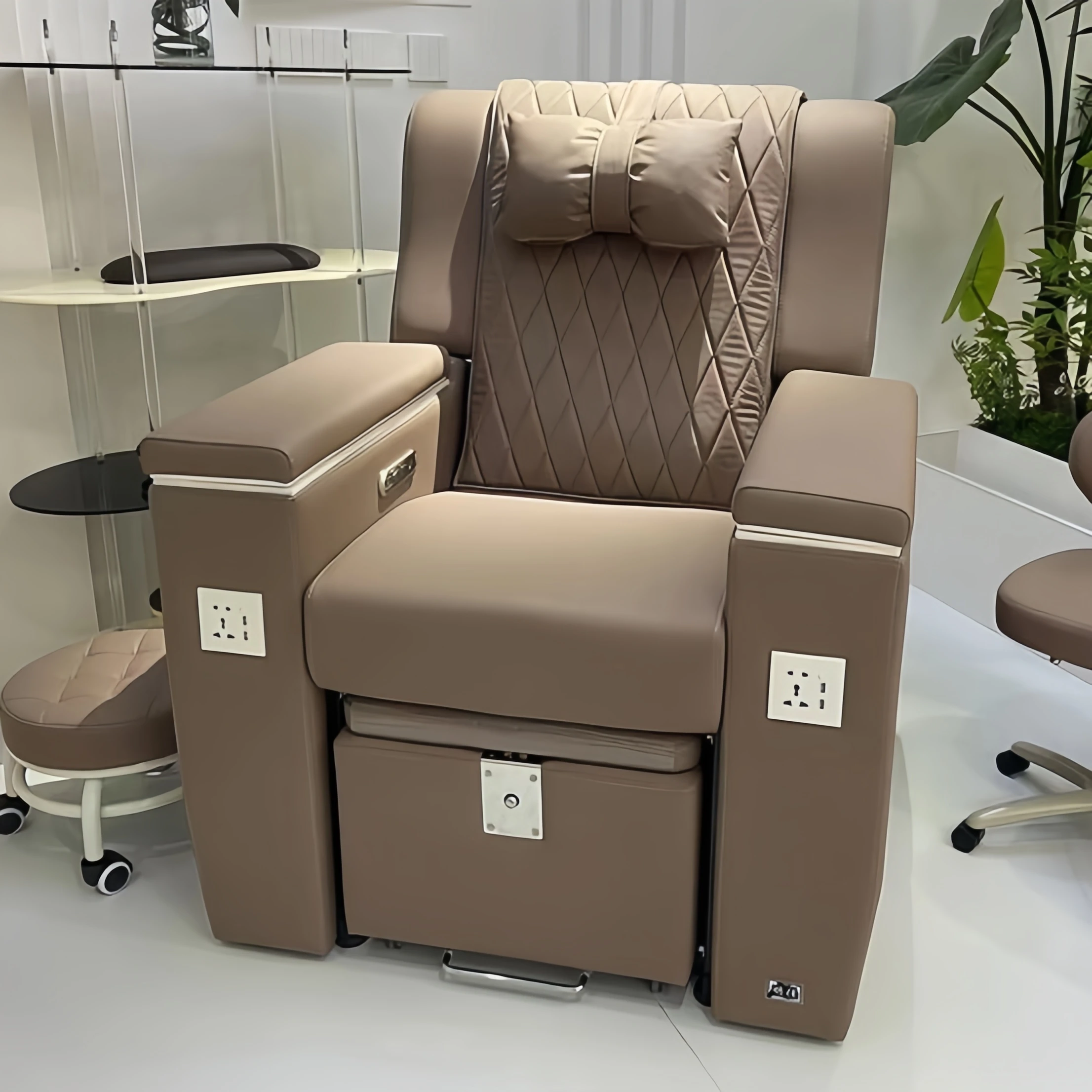 Luxury Beauty Nail Salon Furniture Pipeless Whirlpool Discharge Pump Foot Spa Massage Manicure Pedicure Chair