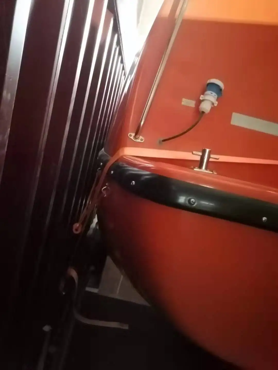 5M 25 persons F.R.P. totally enclosed life boat 5.9M free fall lifeboat 4.5M rescue boat with davit for good prices