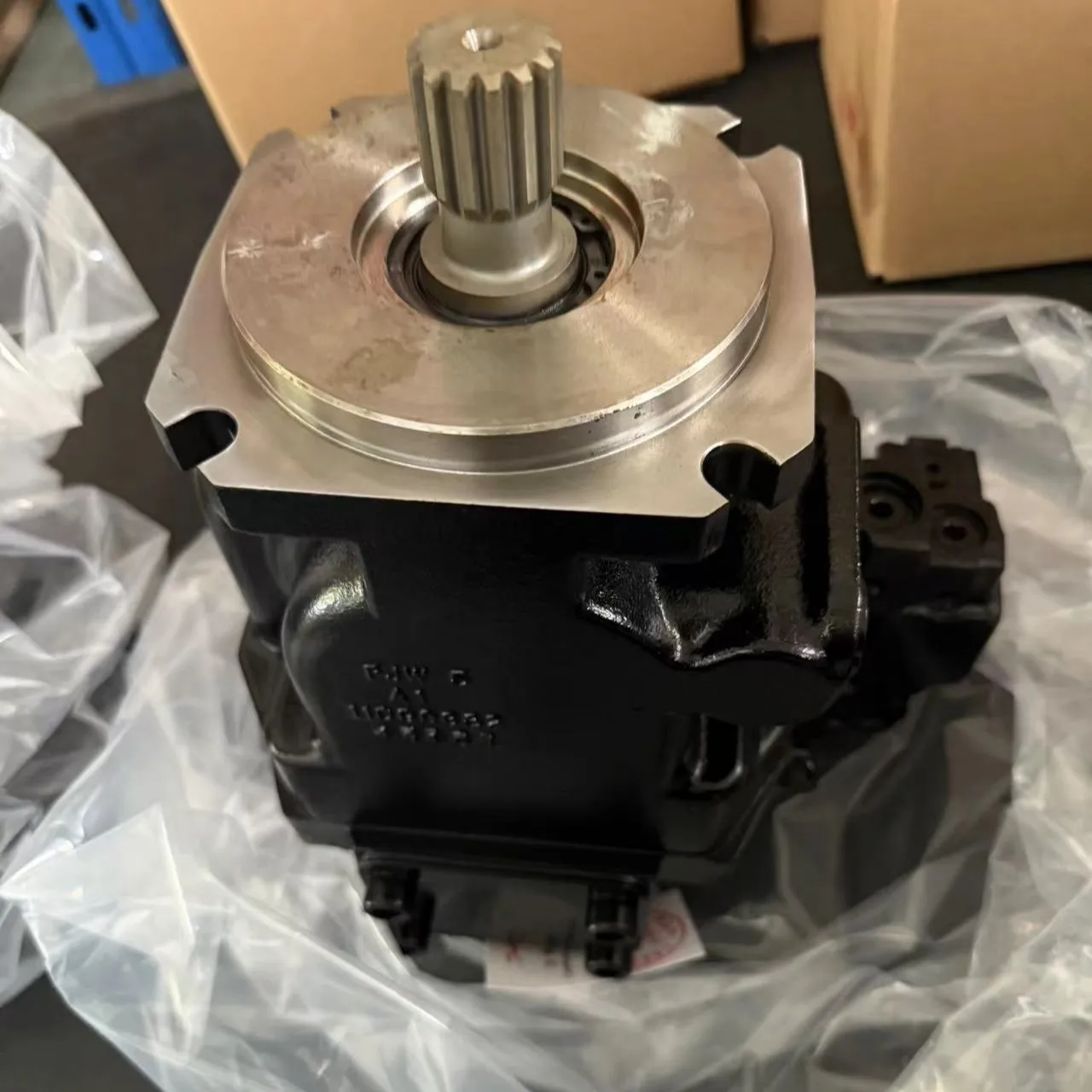 FRR090CLS2730 Hydraulic Pump from Danfoss for Construction Machinery in Stock