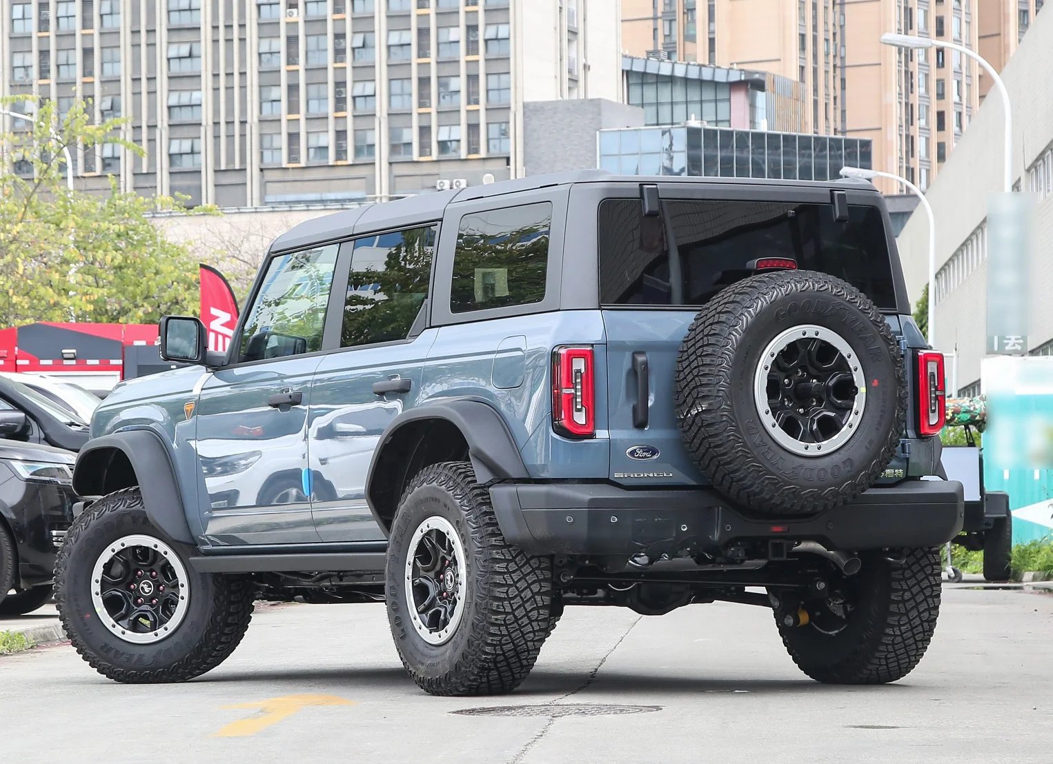 2024 Ford Bronco 5-Door 5-Seater SUV Wasteland Off-Road Bike 2.3T 275HP Turbo AWD Automatic Gearbox Dark R17 Leather Seats New