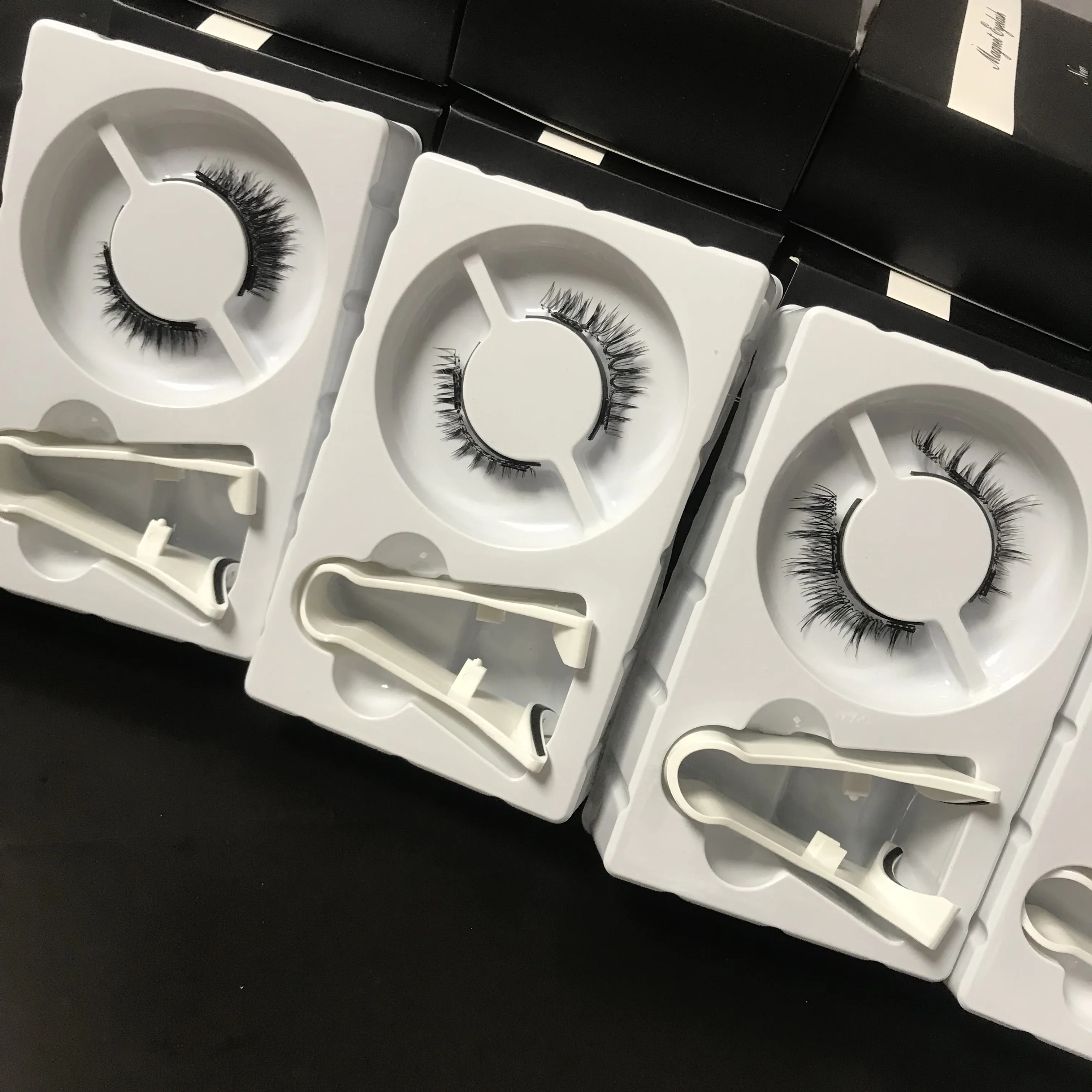 Wholesale eye lashes magnetic private label silk 3d faux mink 5d magnetic lashes soft no glue Quantum magnets Magnetic Eyelashes