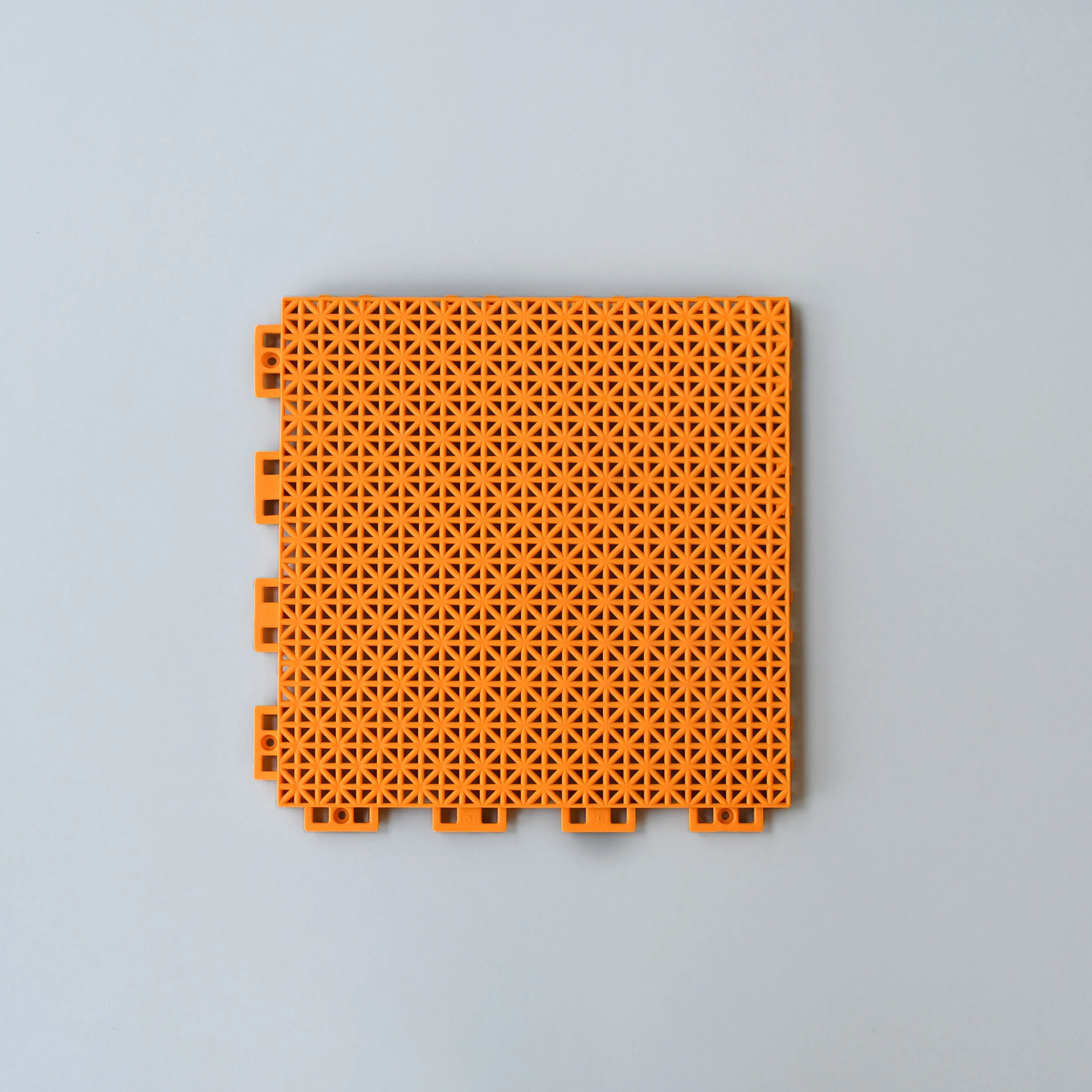 PP Material Plastic garage Interlocking Flooring / Portable Outdoor Floor Mat