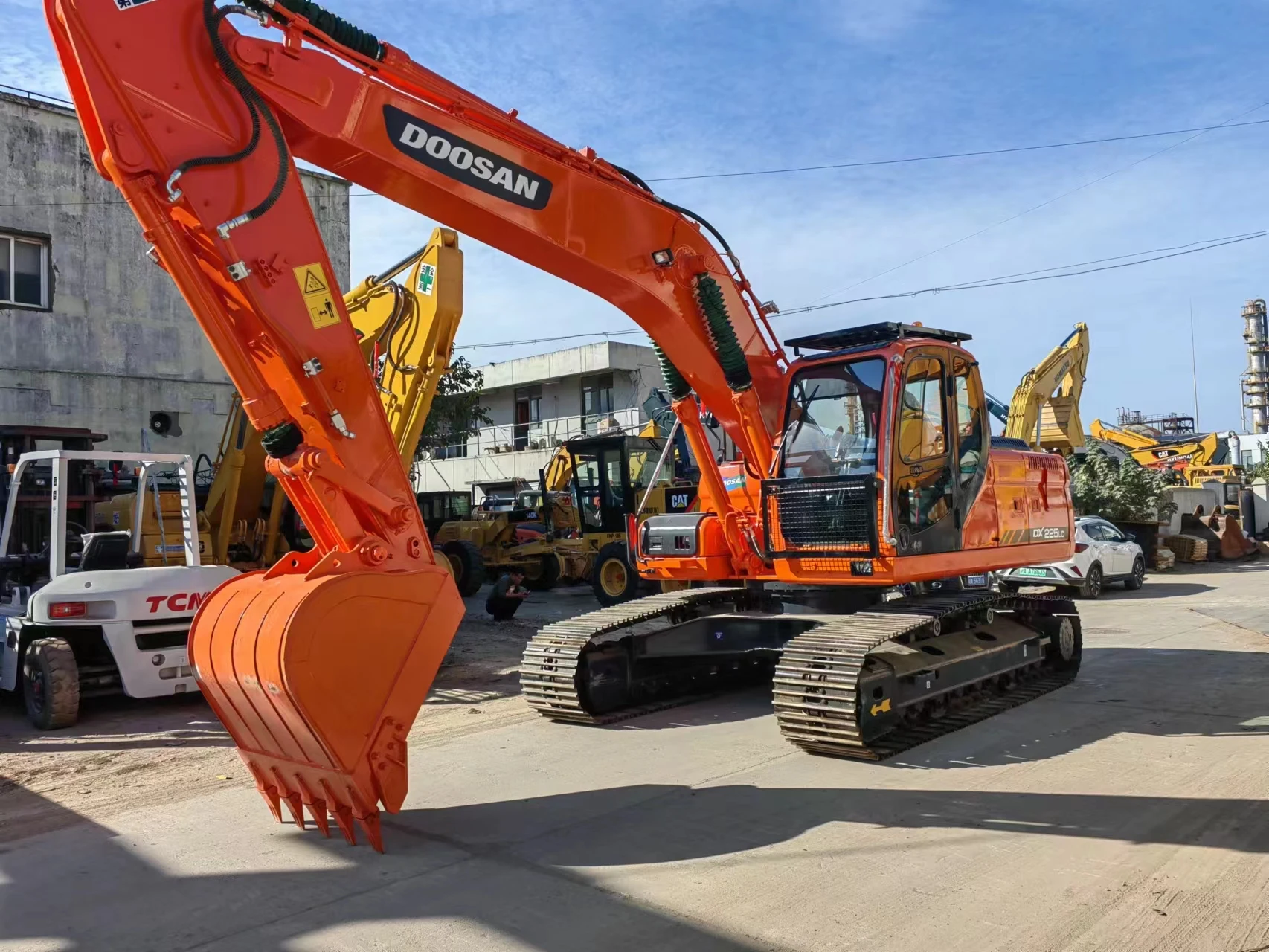In Stock Used Excavator machine Doosan DX225 DX300 digger excavator tractor for hot sale