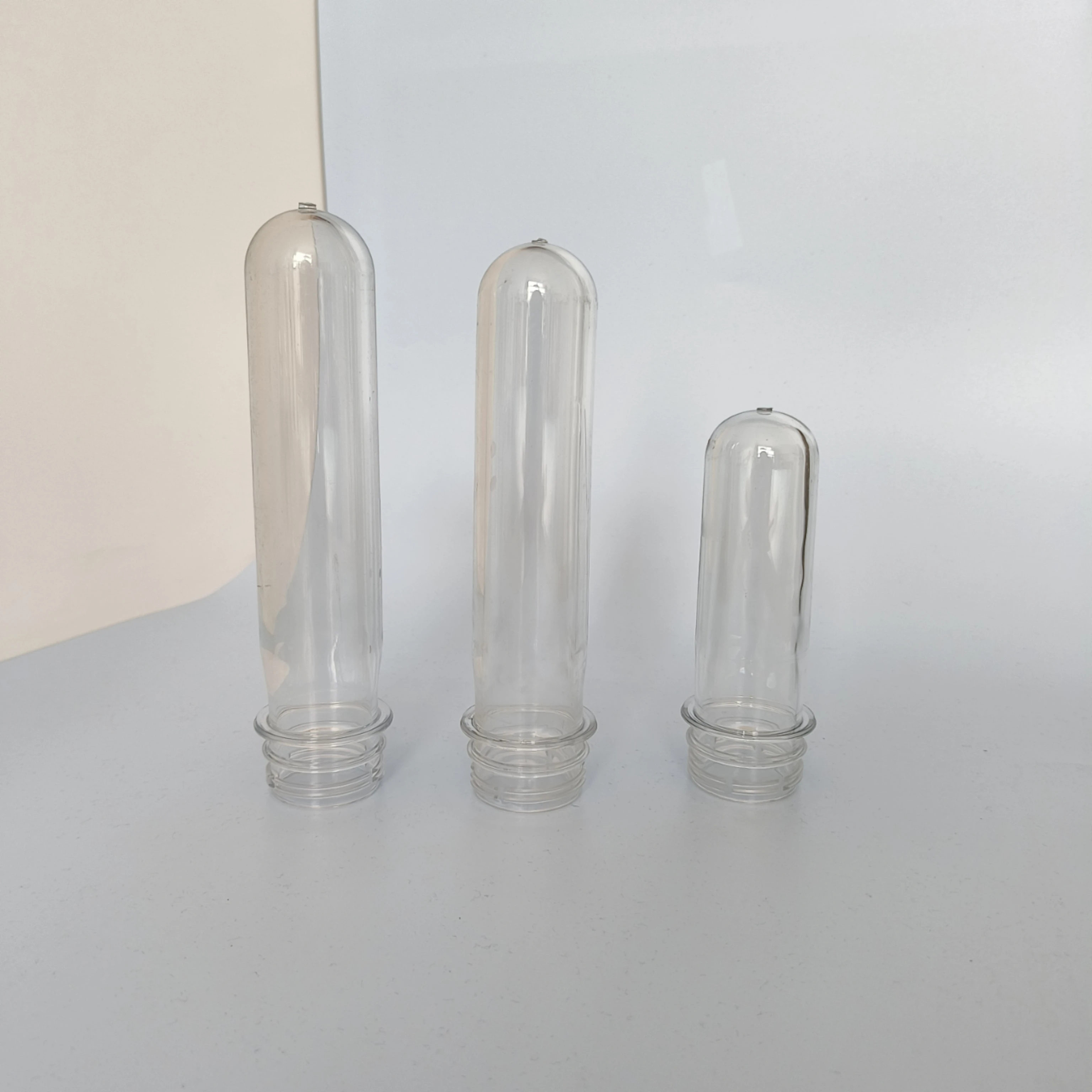High Quality 1 Liter 5 Gallon PET Preforms 28mm 30mm 38mm Bottle Blanks Direct from China Manufacturer