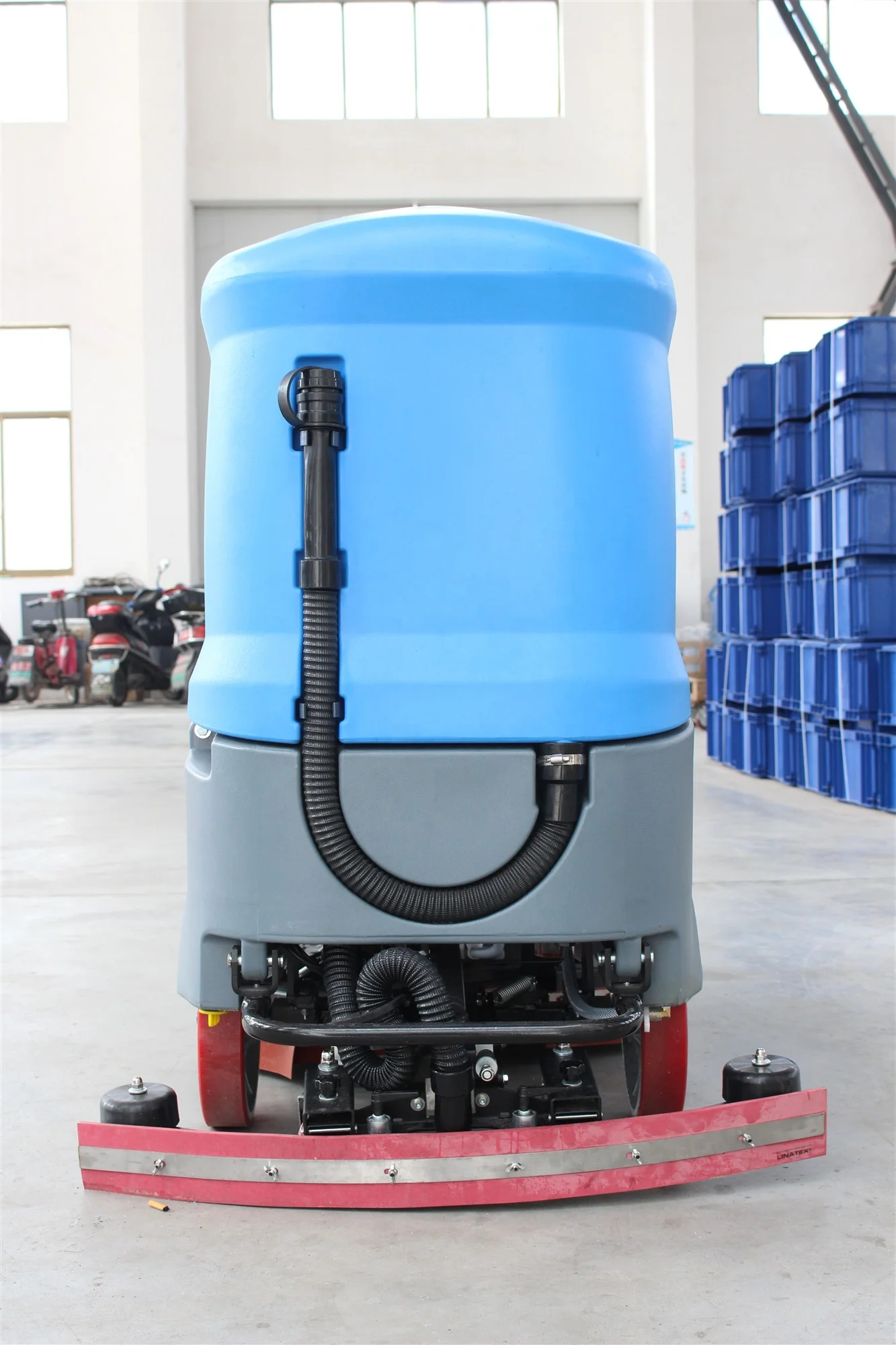 Industrial ride on floor sweeper outdoor cleaning machine ceramic tile floor cleaning machine