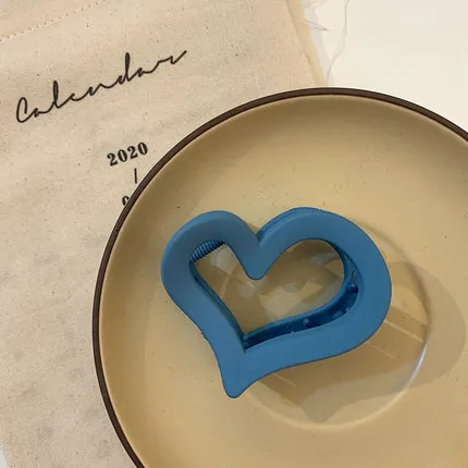 Korean Style Cute Sweet Heart Shaped Hair Claw Resin Shark Hair Claws Clip Hair Accessories Women