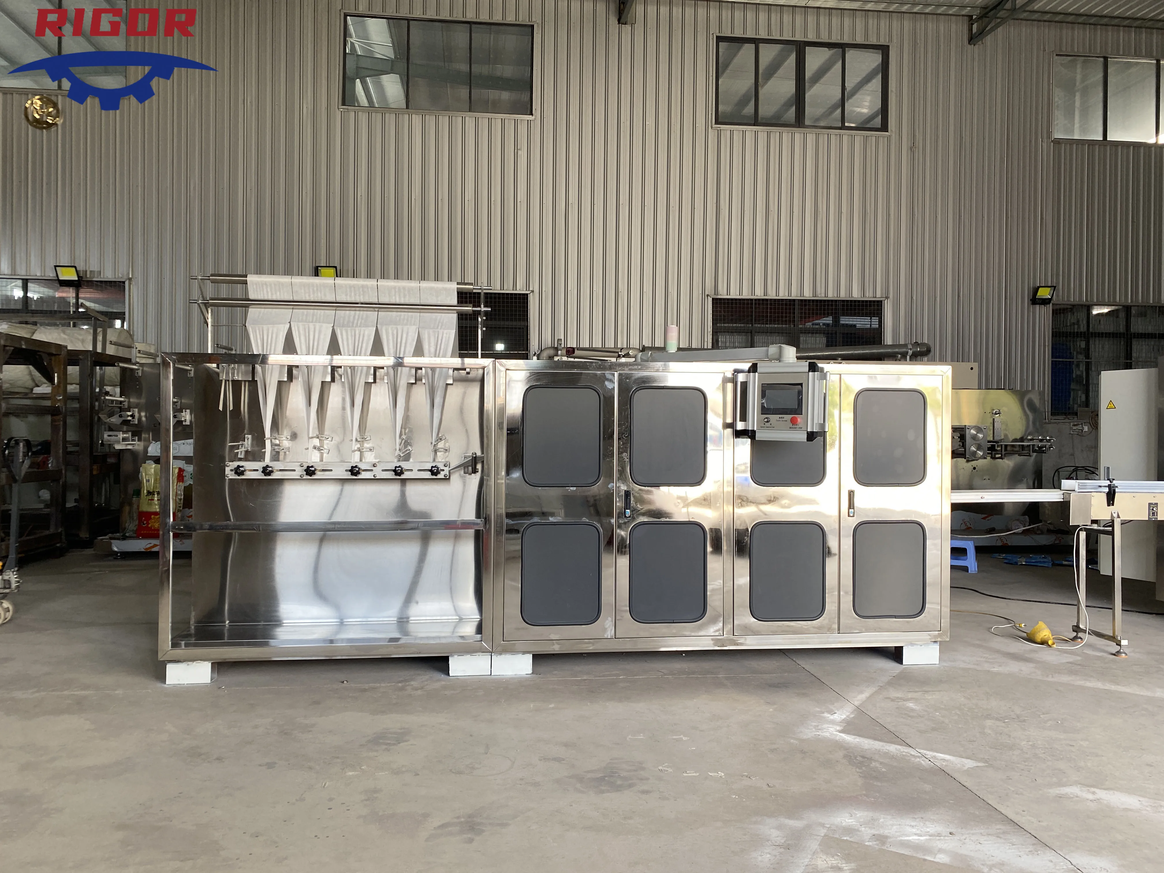 6 Lines Wet Wipes Folding And Cutting Machine