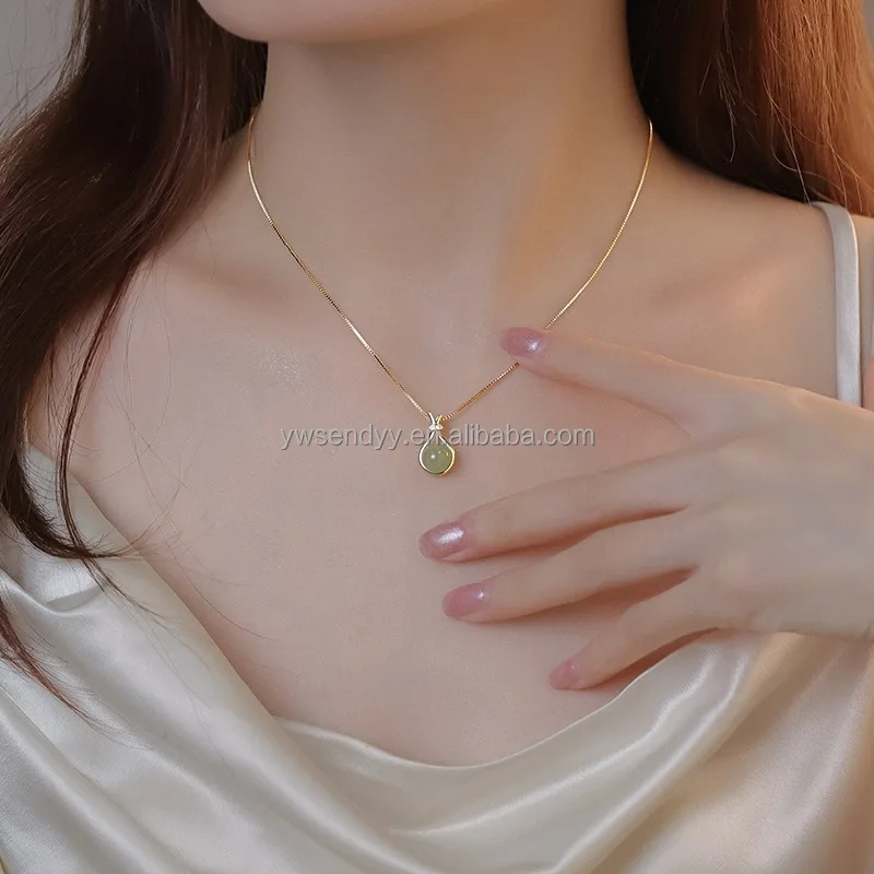 Ожерелье с подвеской из латуни