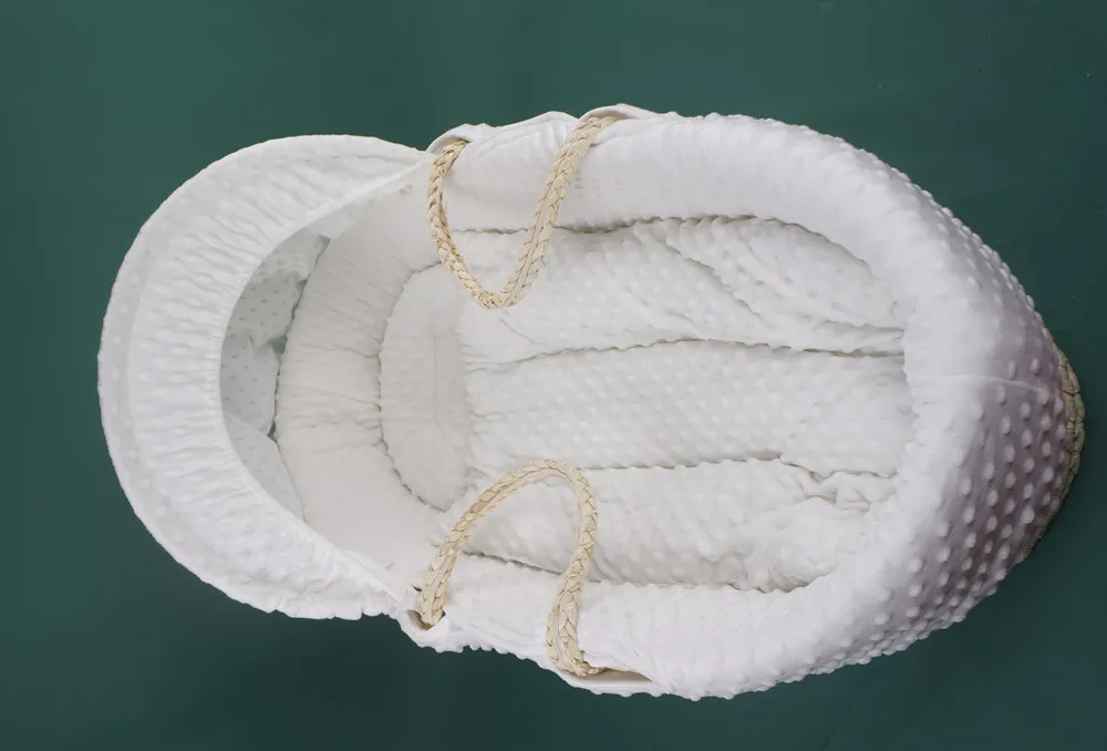 
Moses basket with minky dimple fabric bedding set liner incl windshield/bunting sleeve/Cushion mat/pillow/quilt cover 