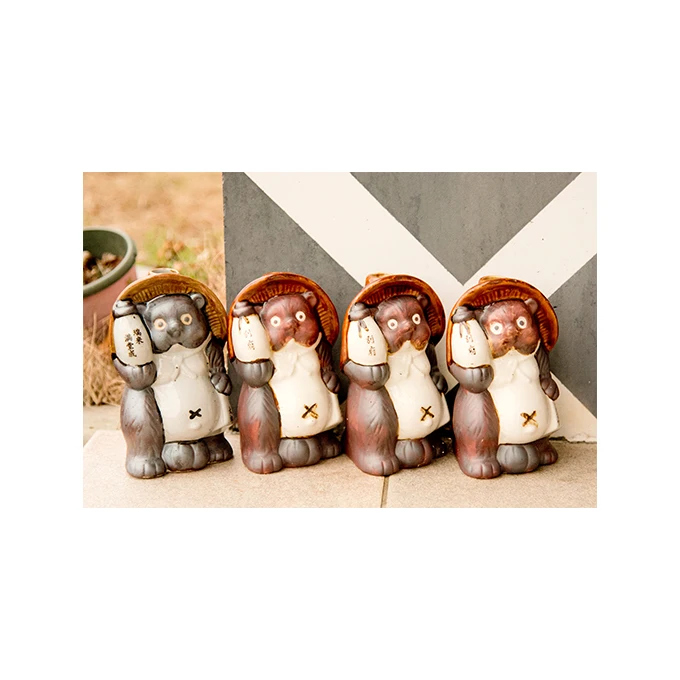 Сладкое вино саке японский комплект не похож на высокие температуры и солнечный