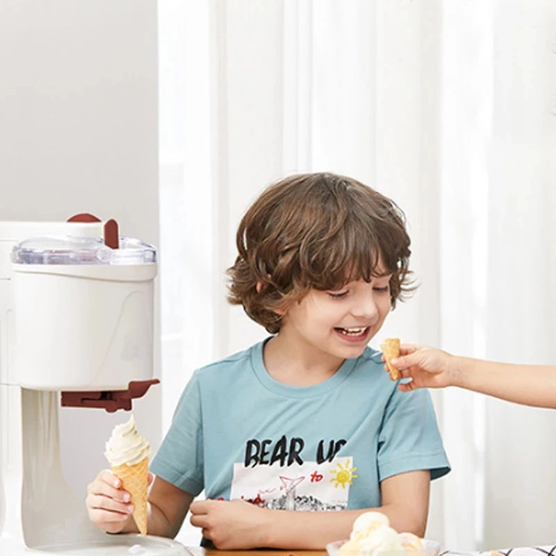 Professional Homemade Ice Cream Machine Automatic  Simple Operation Large Capacity Fruits Milkshake Maker