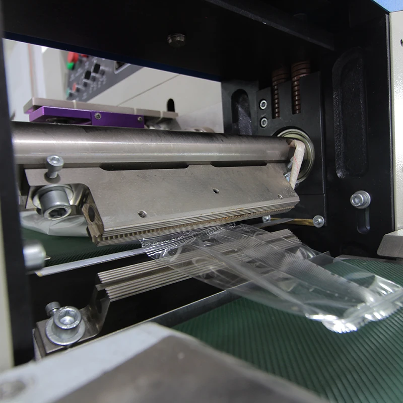 
ZE250 Automatic Small Bakery Breadsticks Bread Flow Pack Pouch Packing Machine Price 