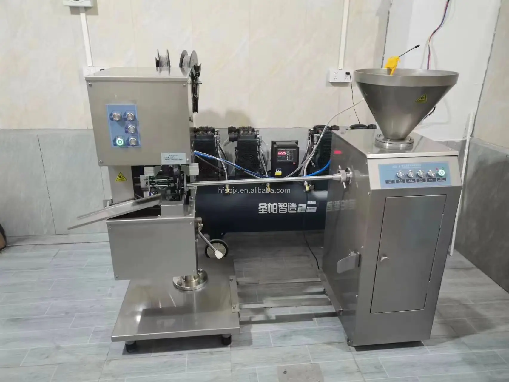 Multi-Functional Sausage Enema Twisting Machine New Condition Ham Sausage Aluminum Wire Punching Card Machine