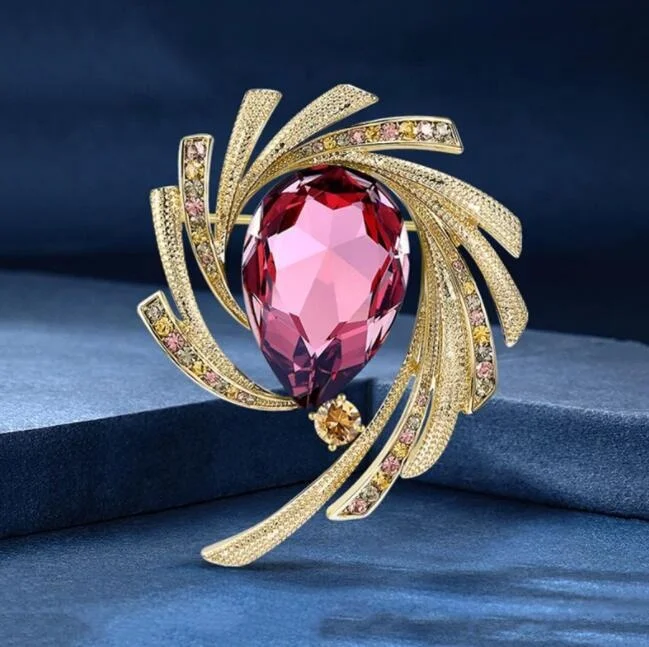 Wholesale Exquisite Colorful Crystal Rhinestone Brooches Elegant Moon Brooches Pins Badges Corsages Women Jewelry
