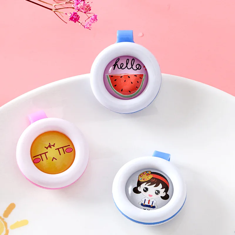 Innovative mosquito repellent products with anti-mosquito clips for children and mosquito repellent buttons in 2020