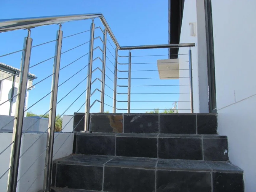 YL High-quality  adjustable stainless steel balustrade round handrail support