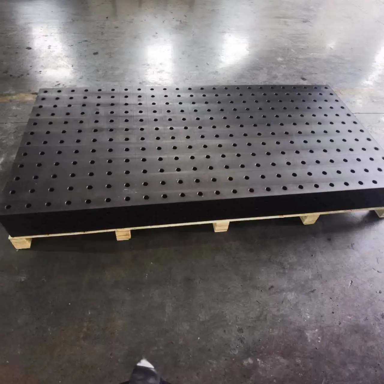 Popular Wholesale Welding Table Fixture Tooling Workshop Welding Table With Hot Sale