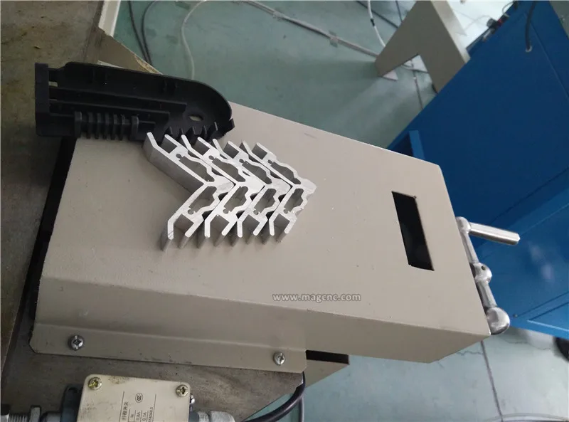 Auto Aluminum Corner Connector Cutting Saw With 500mm Saw Blade LJJA-500