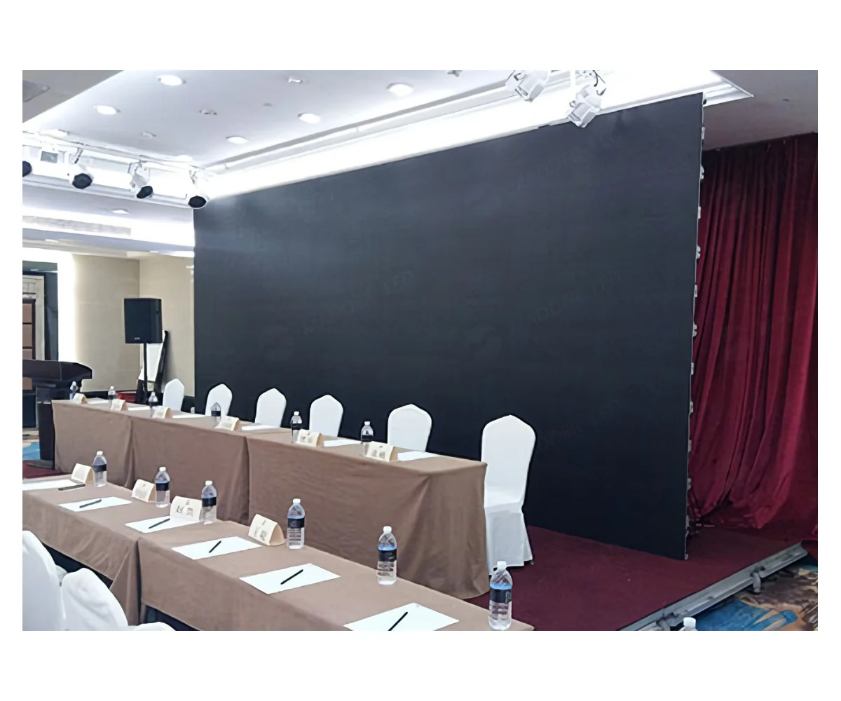 4K HD advertising Indoor LED HD display  large screen digital poster cinema concert
