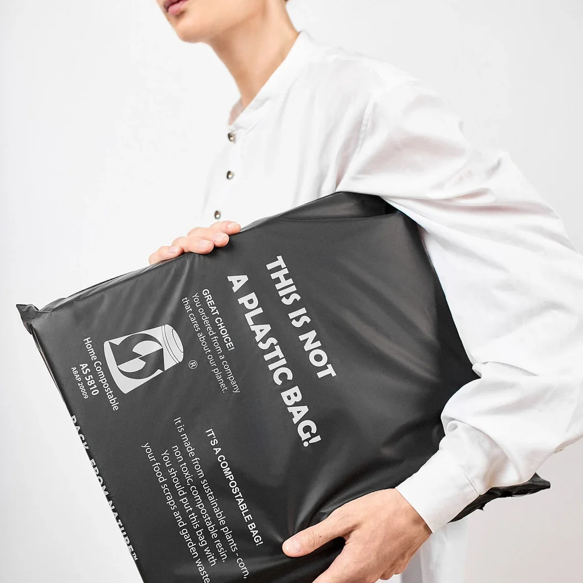 Custom Logo Clothing Packaging Mailing Bags,Black Polymailer Courier Shipping Envelope Mailer Bag