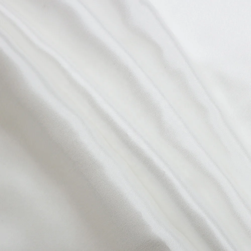 Pure silk 16 19 22 25 momme mulberry Silk Fabric High Quality Natural charmeuse Silk Fabric
