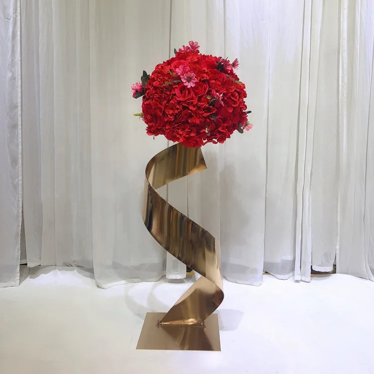 Ourwarm Luxury Geometric Gold Tall Frame Table Wed Flower Stand Mesa De Centro Metal Vases for Wedding Table