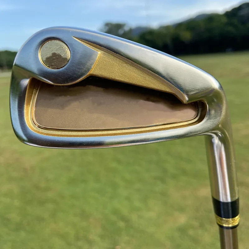 Factory Manufacturing Golf Shaft Hot Selling Unique Low Center Of Gravity Custom Logo Wholesale  Golf Iron Clubs