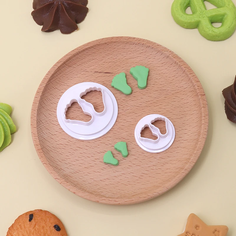 2Pcs/Set Baby Feet Fondant Cake Decorative tool Cookie Mold Printing Mold Cookie Shape Cutter For Kids