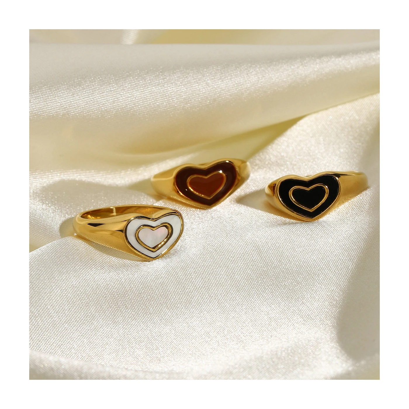 New Arrival High Quality Retro Design Stainless Steel Hypoallergenic Waterproof Jewelry Thick Rings For Women