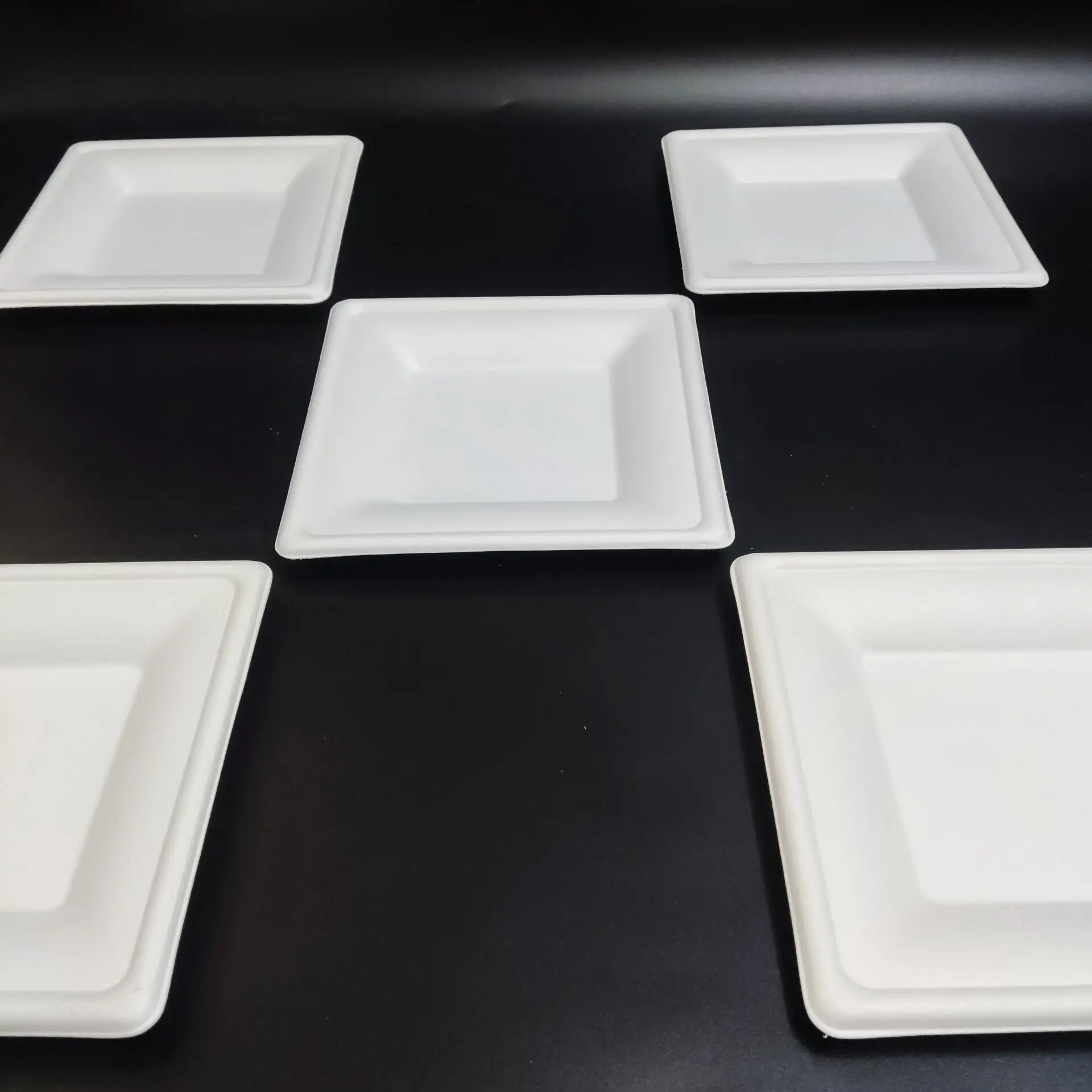 SP2437 Wholesale disposable compostable square white PLA dinner plate