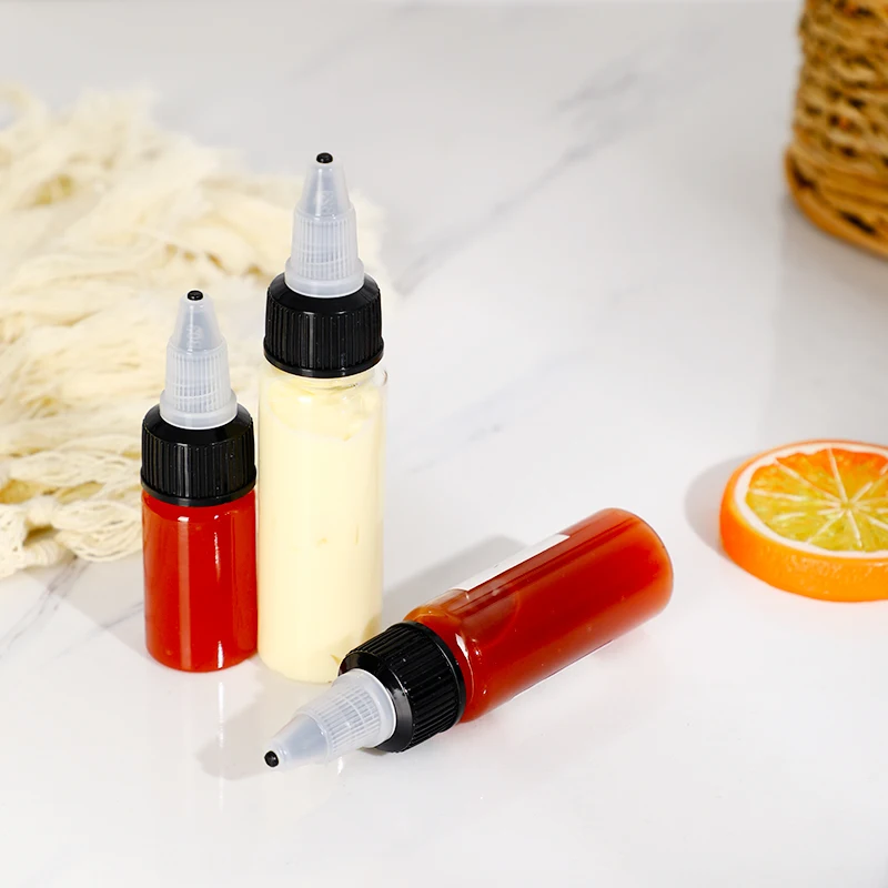 Plastic Squeeze Condiment Bottles 380ml Ketchup And BBQ Plastic Tomato Sauce Dispensers Bottle With Twist On Lid