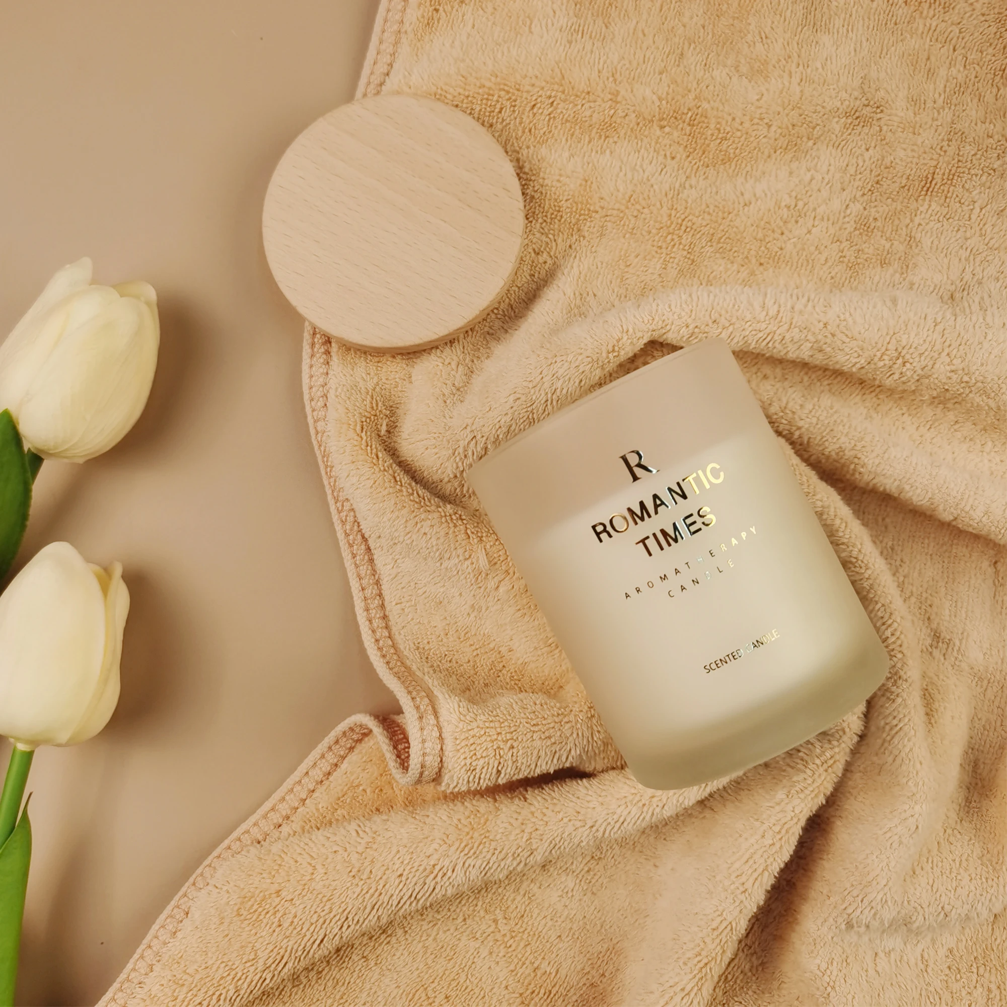 Hot Selling Soy Wax Long Burning Candles with Wooden Lid or High End Gift Box in Glass Jar