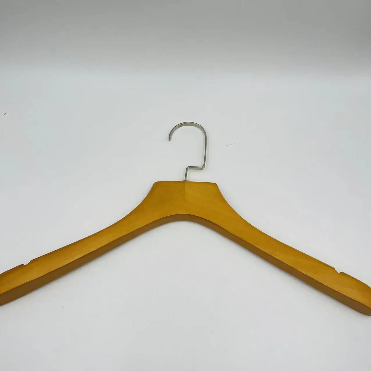 Factory Direct Sales 44.5*22.5*1.5cm Laundry Hangers Clothes Wooden Hanger Hangers With Logo