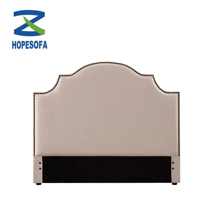 Классическое деревянное изголовье кровати большого размера с ворсом