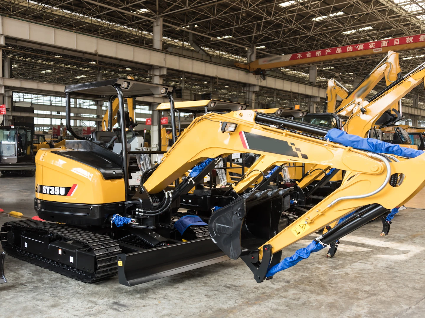 Hot Sale SY26U Mini 2.6ton Excavator With Air Conditioner For