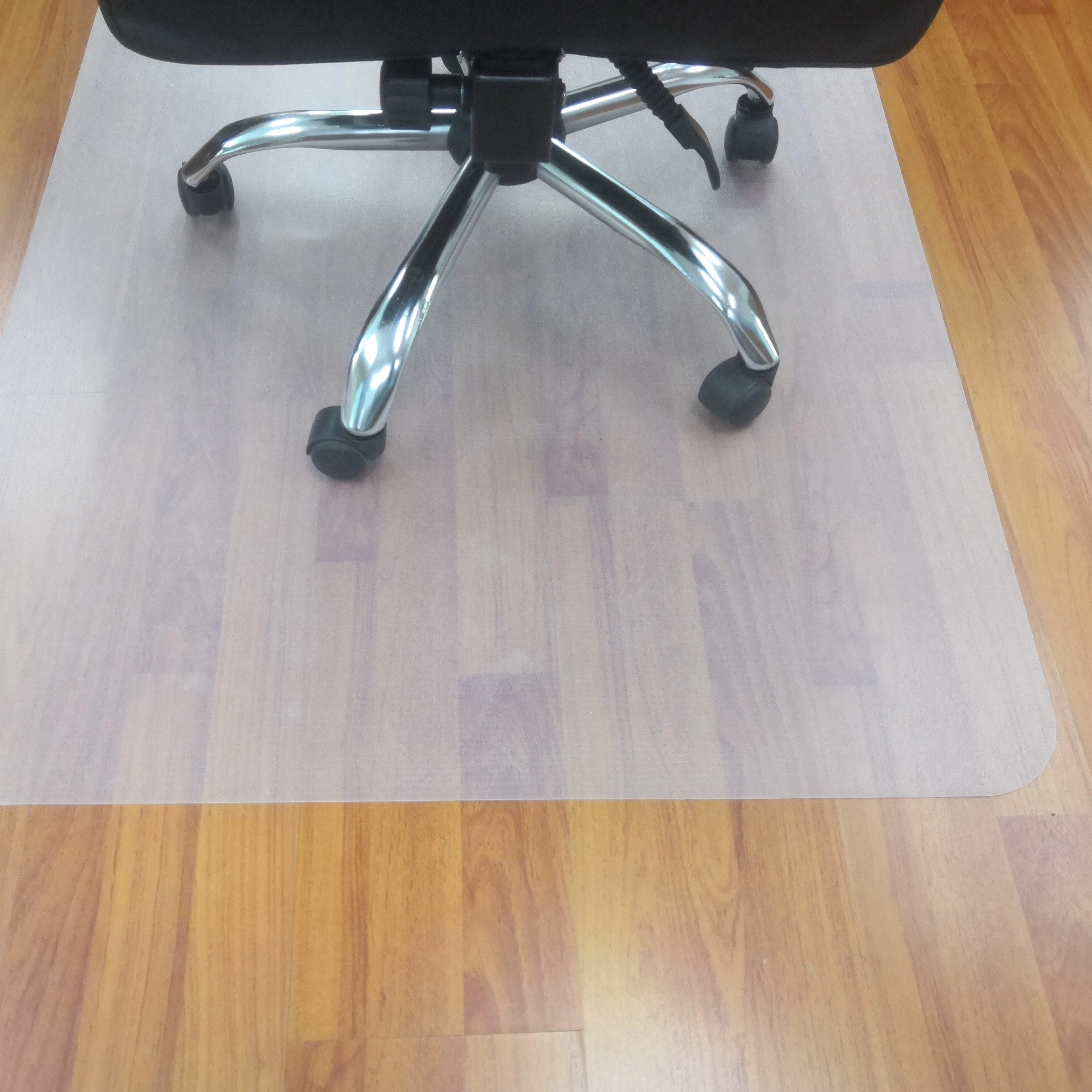 Anti-slip chair mat