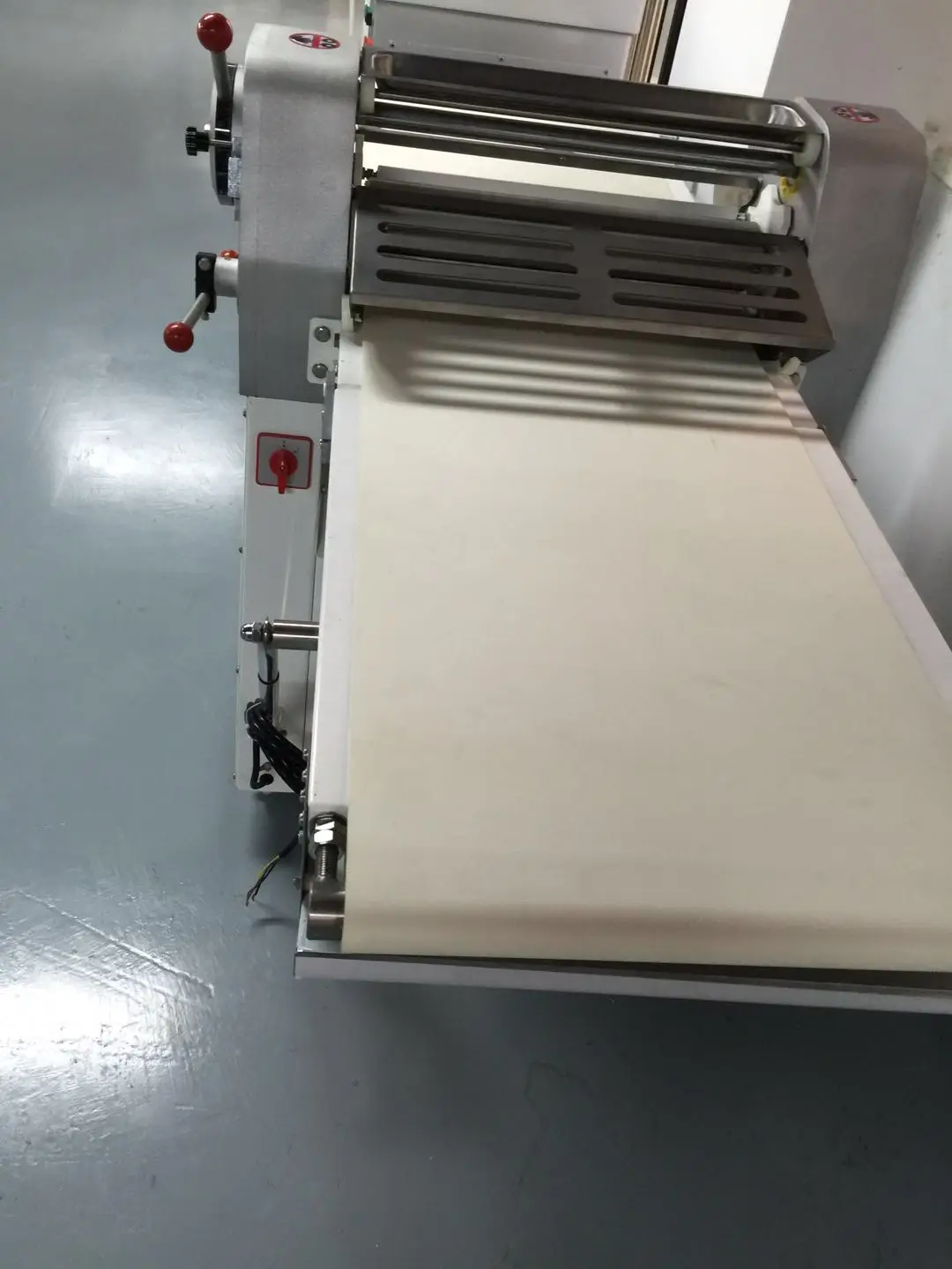  automatic dough sheeter cutter machine/used